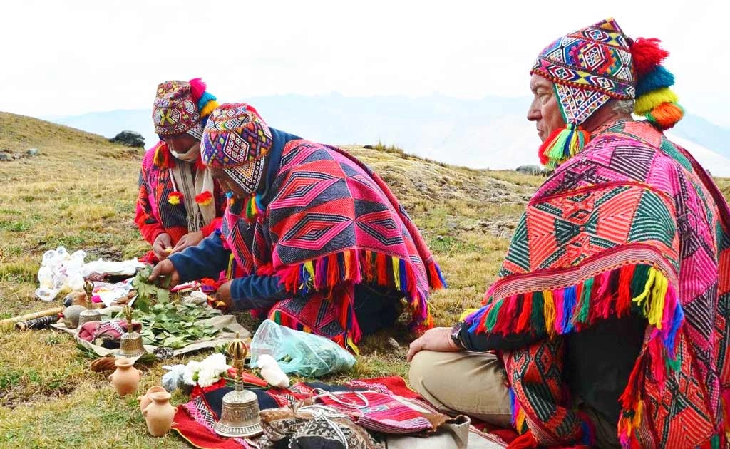Traditionelle Inca Rituale Rituals and living traditions in the Sacred Valley of the Incas - Illa ...